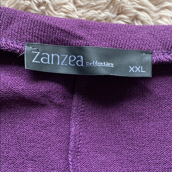 High-Low Top - Picture 3 of 4